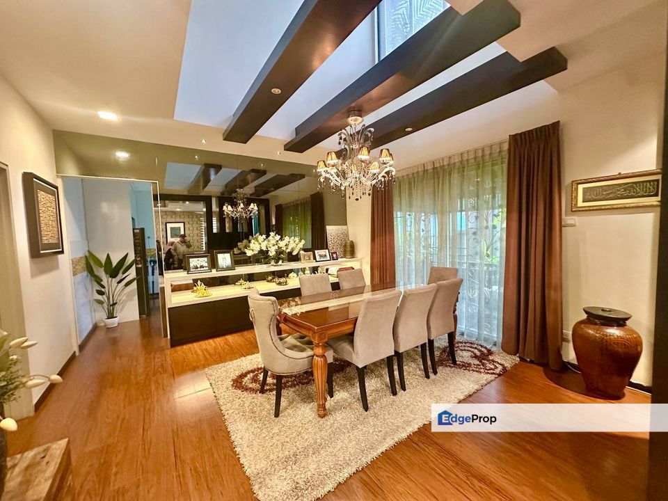 💥RENOVATED & FULLY FURNISHED💥 Double Storey Semi D Anjung Suasana Bandar Seri Putra Bangi, Selangor, Kajang