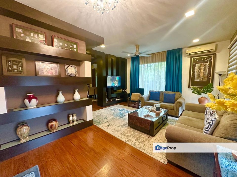 💥RENOVATED & FULLY FURNISHED💥 Double Storey Semi D Anjung Suasana Bandar Seri Putra Bangi, Selangor, Kajang