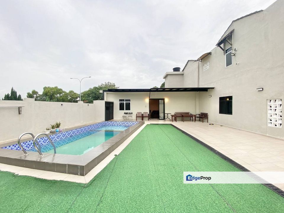 Homestay  | Swimming Pool Ready ‼️ END LOT | 2 Storey Terrace Taman Sri Andalas, Klang , Selangor, Klang