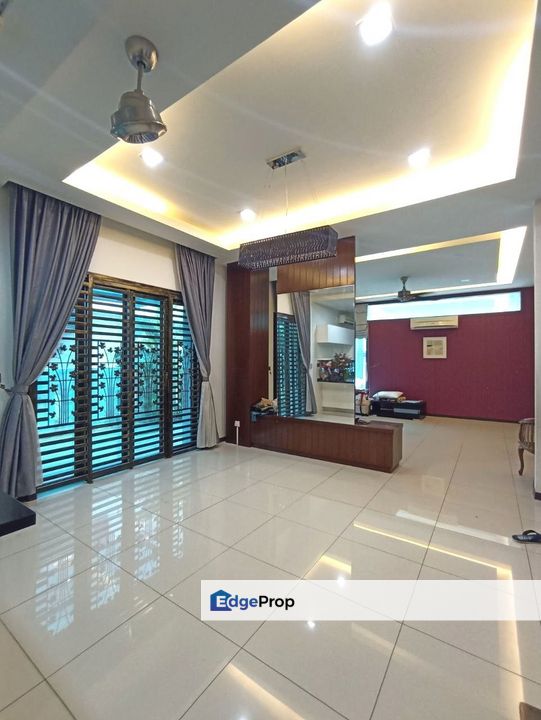 [FLEXIBLE DEPOSIT | EXTENDED KITCHEN] 3 STY SEMI D, TAMAN TROPIKA 2, KAJANG, Selangor, Kajang