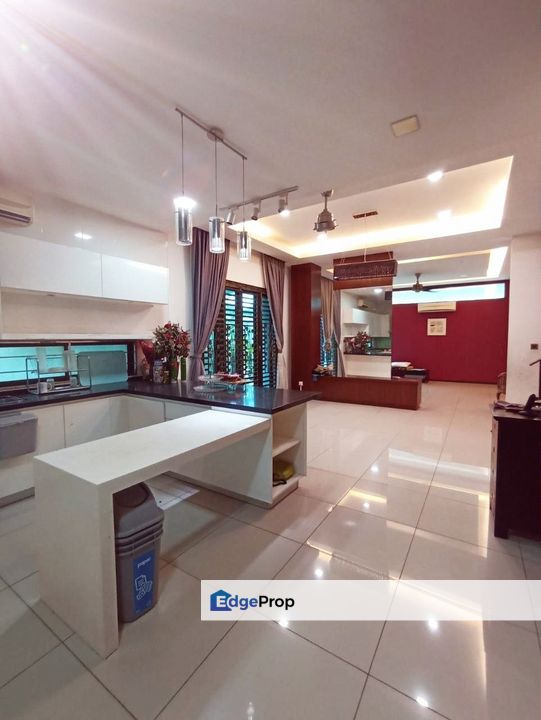 [FLEXIBLE DEPOSIT | EXTENDED KITCHEN] 3 STY SEMI D, TAMAN TROPIKA 2, KAJANG, Selangor, Kajang