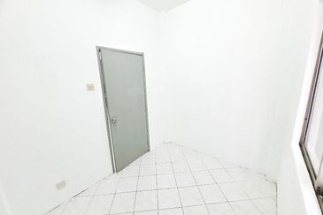 Putra Indah Apartment, Taman Pinggiran Putra