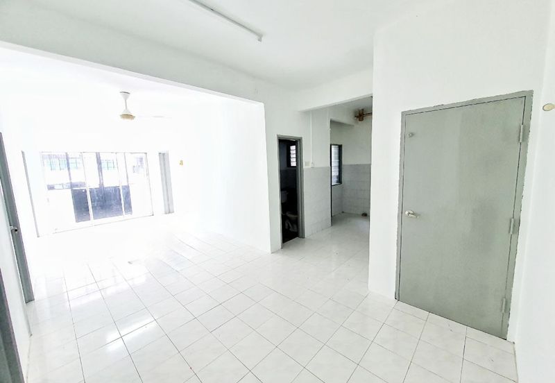 Putra Indah Apartment, Taman Pinggiran Putra