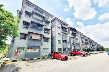 Putra Indah Apartment, Taman Pinggiran Putra