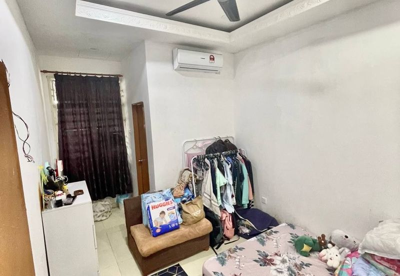 Taman Desa Saujana *