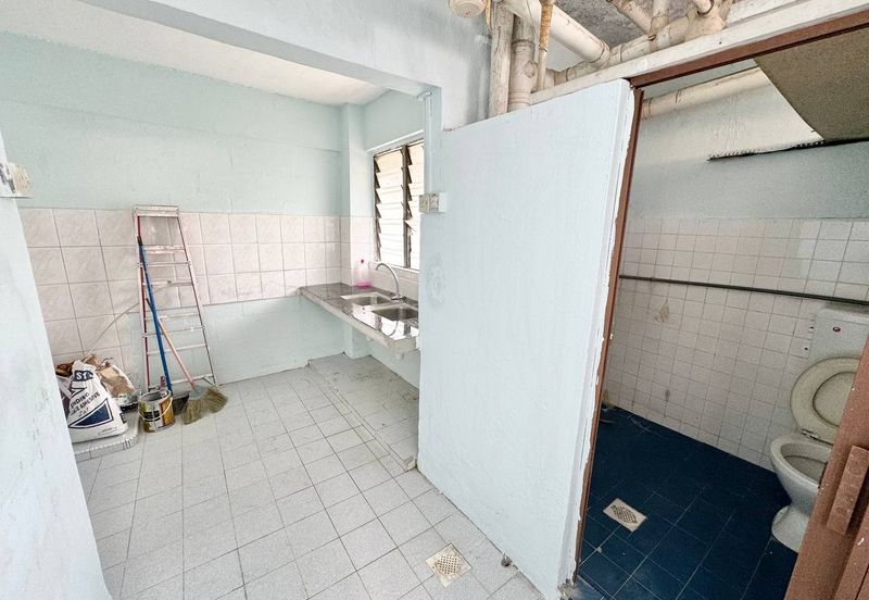 Kondo Rakyat (Desa Pantai Flat)