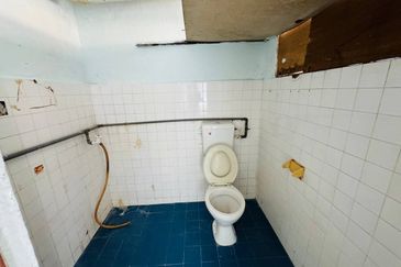 Kondo Rakyat (Desa Pantai Flat)