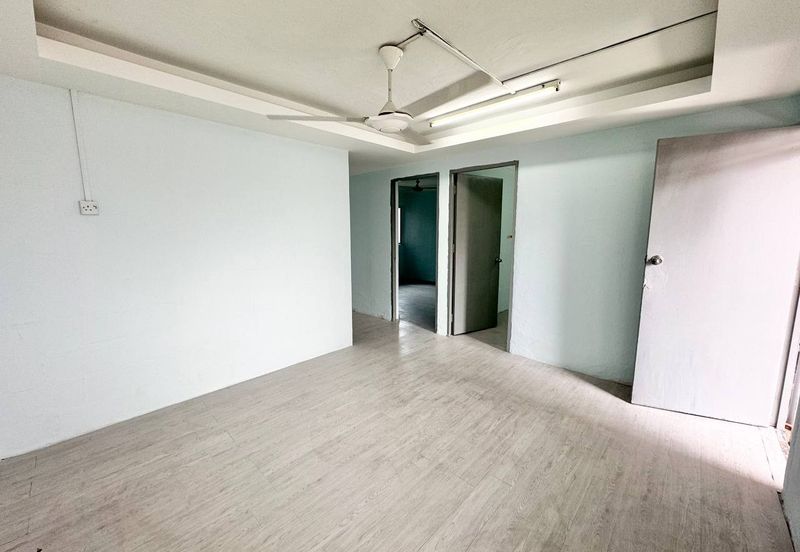 Kondo Rakyat (Desa Pantai Flat)