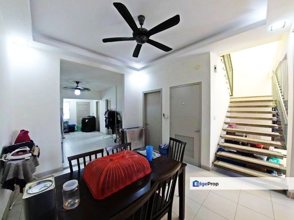 [RENOVATED] 2 STY SUPERLINK HOUSE, DESIRAN, TIMUR ENSTEK, BDR ENSTEK, Negeri Sembilan, Labu