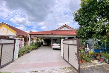 Desa Pinggiran Putra