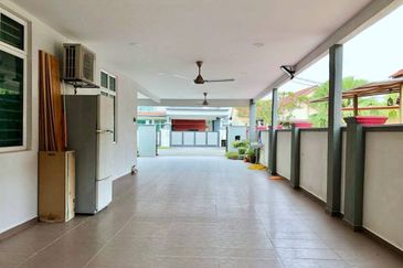 Desa Pinggiran Putra