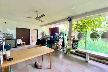 Desa Pinggiran Putra