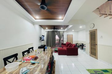 Dahlia @ Serene Heights