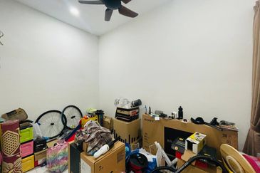 Dahlia @ Serene Heights