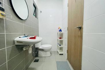 Dahlia @ Serene Heights