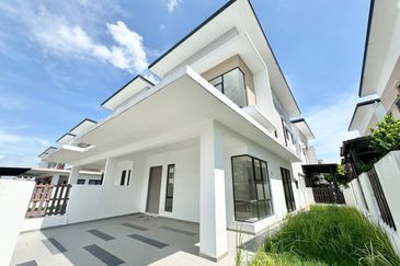 Elmera @ Setia Ecohill 2