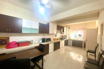 Seksyen 6 @ Bandar Bukit Mahkota