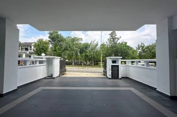 Cradleton @ Eco Majestic