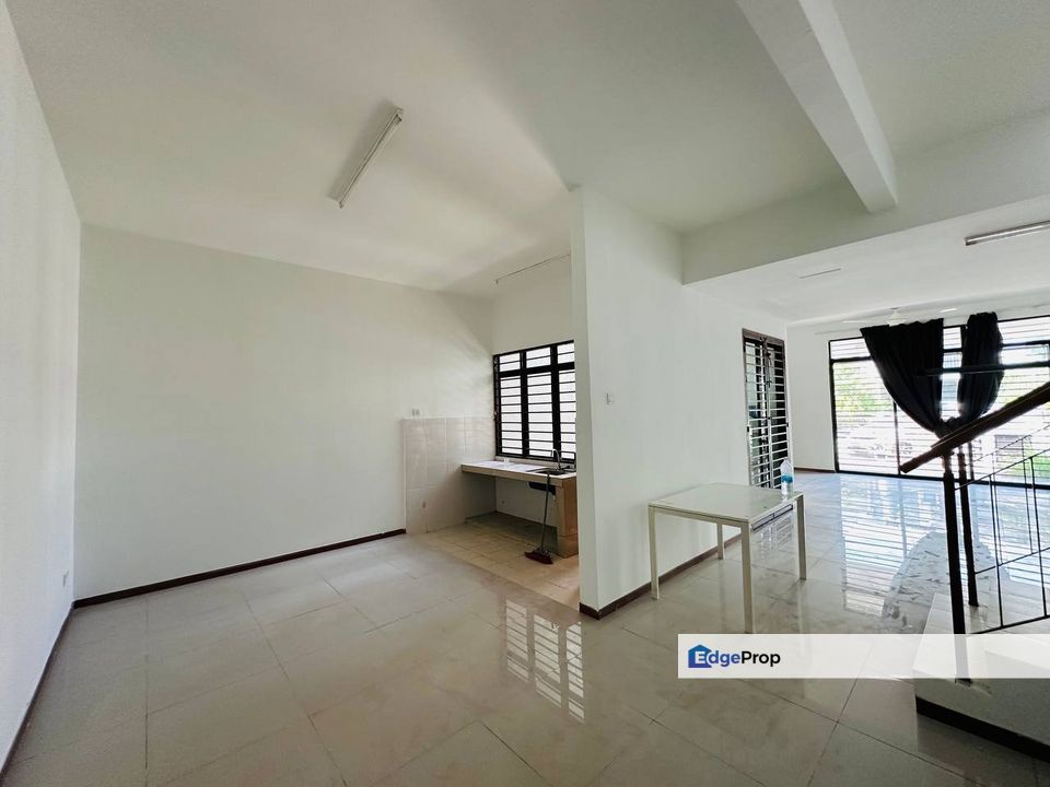 [LEASEHOLD OPEN | RENOVATED] 2 STOREY AZALEA (phase 2) SAUJANA KLIA,SEPANG, Selangor, Sepang