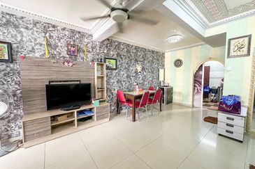 Taman Tasik Semenyih (Lake Residence)