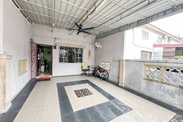 Taman Tasik Semenyih (Lake Residence)