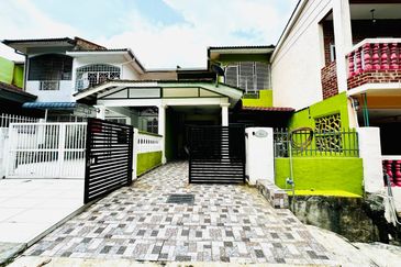 Taman Seroja, Bandar Baru Salak Tinggi