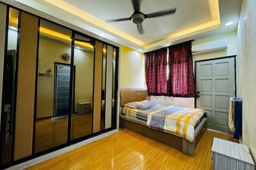 Taman Seroja, Bandar Baru Salak Tinggi