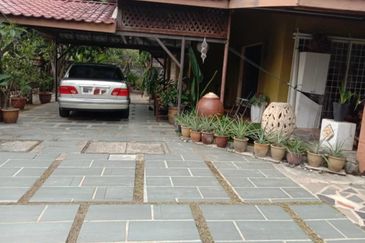 Kampung Datuk Keramat