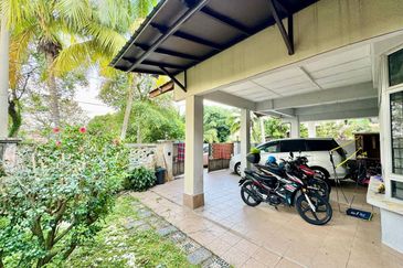 Taman Seroja, Bandar Baru Salak Tinggi