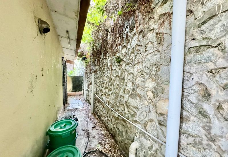 Taman Seroja, Bandar Baru Salak Tinggi