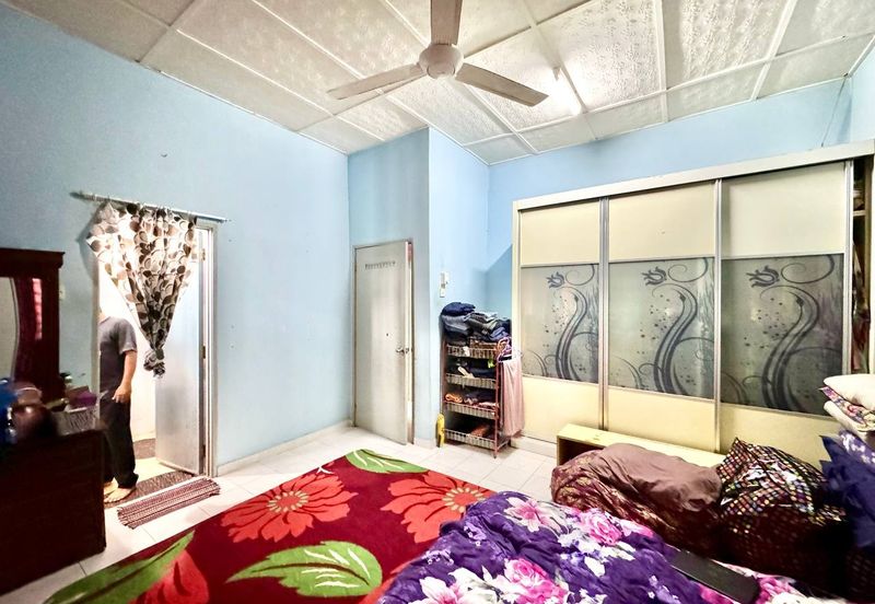 Taman Seroja, Bandar Baru Salak Tinggi