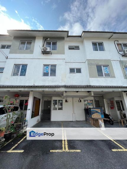 [PARTIAL FURNISHED] 3 STOREY TOWNHOUSE,SAUJANA PALMA KAJANG, Selangor, Kajang