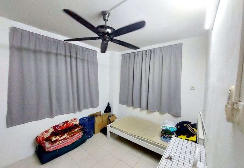 Jalan Teluk Panglima Garang 28/1