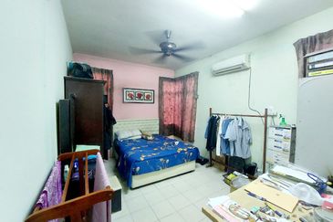 Jalan Teluk Panglima Garang 28/1