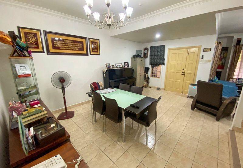 [RENOVATED & PARTLY FURNISHED] 2 STOREY TERRACE, 