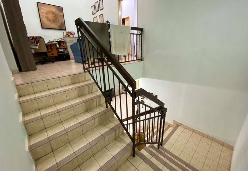 [RENOVATED & PARTLY FURNISHED] 2 STOREY TERRACE, 