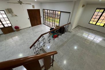 [RENOVATED | NON-BUMILOT] 2 STY CORNER LOT, BANDAR SUNGAI LOMG