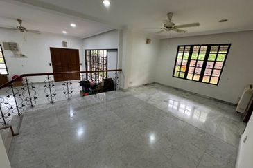 [RENOVATED | NON-BUMILOT] 2 STY CORNER LOT, BANDAR SUNGAI LOMG