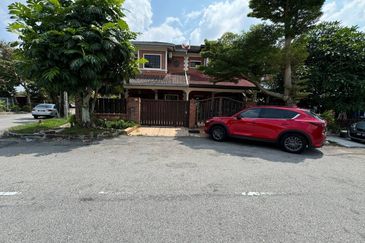 [RENOVATED | NON-BUMILOT] 2 STY CORNER LOT, BANDAR SUNGAI LOMG