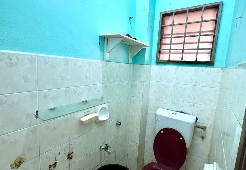 Jalan Pangsapuri Putra 10 