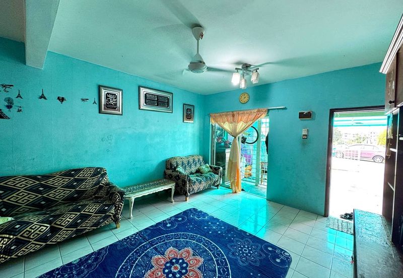 Jalan Pangsapuri Putra 10 