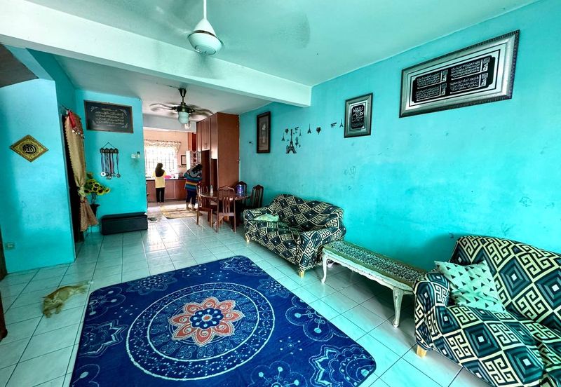 Jalan Pangsapuri Putra 10 