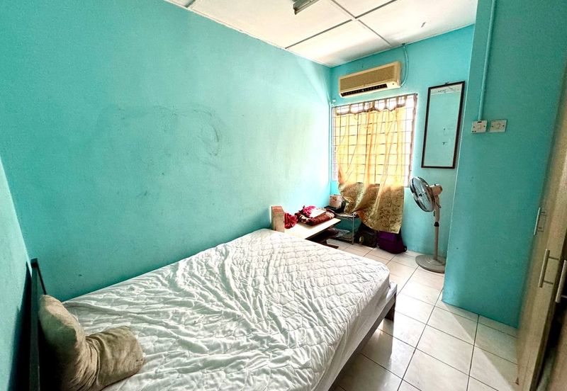 Jalan Pangsapuri Putra 10 