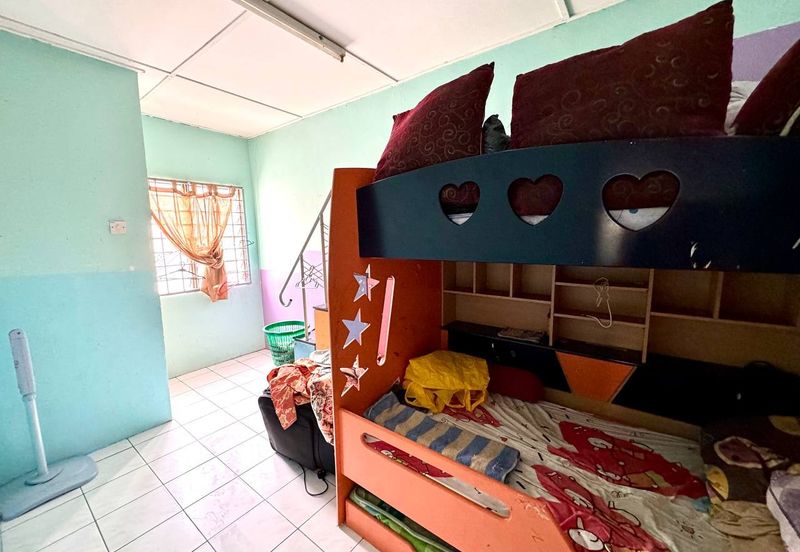 Jalan Pangsapuri Putra 10 