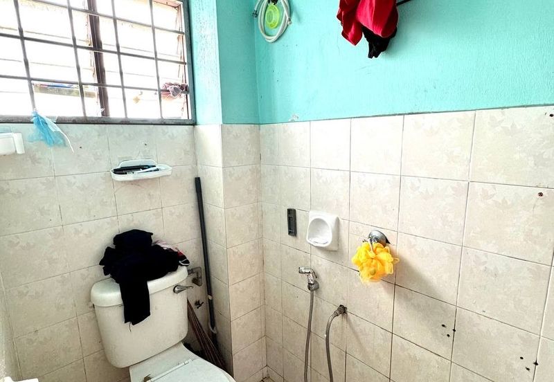 Jalan Pangsapuri Putra 10 