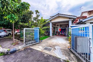 Bandar Tun Hussein Onn