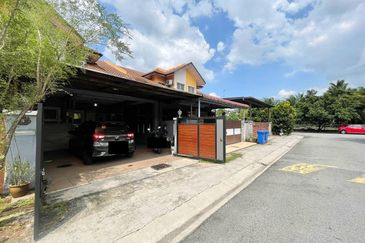 Seksyen 32, Shah Alam