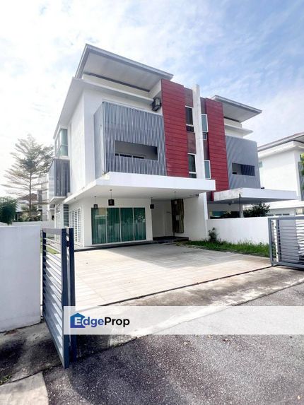 [RENOVATED & BELOW MV] 3 Sty SEMI-DETACHED HOUSE, NADAYU 2, KAJANG, Selangor, Semenyih