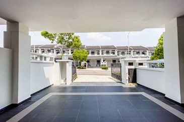 Cradleton @ Eco Majestic