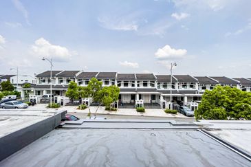 Cradleton @ Eco Majestic